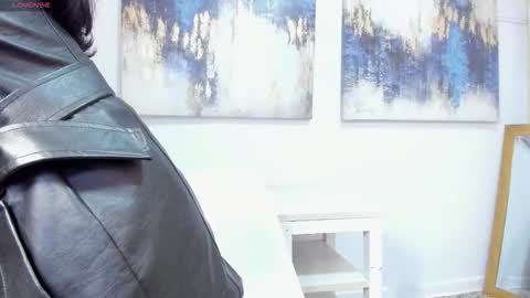 Lucy Liiu online show from 01.13.26