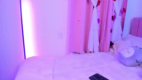 LUCYY FROM HOME  online show from 10.04.25