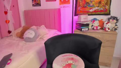 LUCYY FROM HOME  online show from 10.17.25