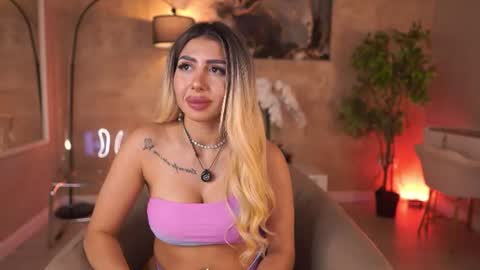 Snapshot of lucyyrosse chatting on 06.27.26 LucyRose online show from 06.27.26