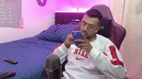 Snapshot of lufehott chatting on 12.30.24 lufehott online show from 12.30.24