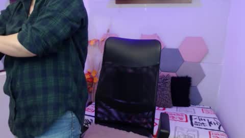 lui_fer01 online show from 10.12.25