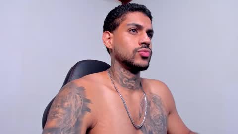 Luigi Vitale online show from 11.12.25