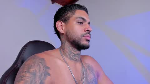 Luigi Vitale online show from 11.23.25