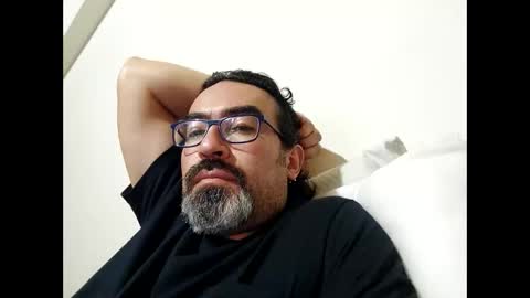 Snapshot of luis2988z chatting on 02.03.26 Hairyman online show from 02.03.26