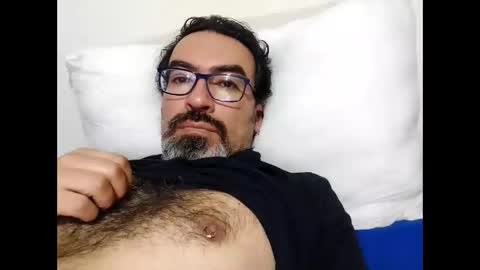 Snapshot of luis2988z chatting on 02.03.26 Hairyman online show from 02.03.26