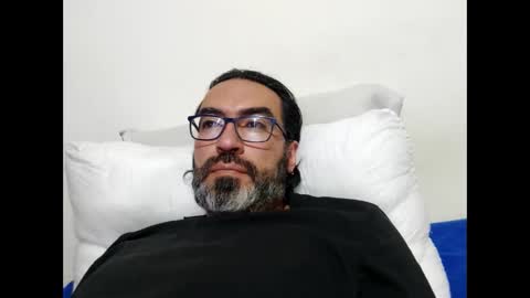 Snapshot of luis2988z chatting on 03.17.26 Hairyman online show from 03.17.26