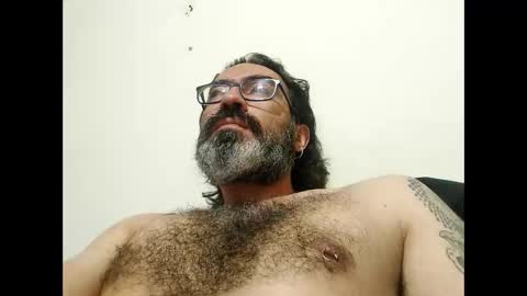 Snapshot of luis2988z chatting on 06.09.26 Hairyman online show from 06.09.26