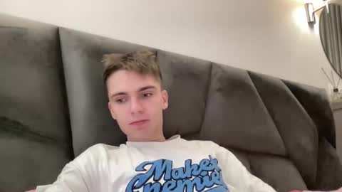 Luis online show from 11.27.25