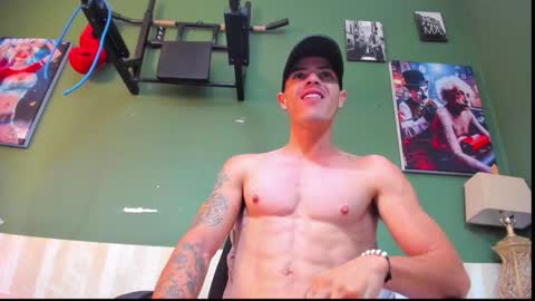 Snapshot of luis_as chatting on 01.08.25 Luis AS online show from 01.08.25