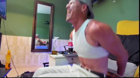 Snapshot of luis_as chatting on 01.12.25 Luis AS online show from 01.12.25