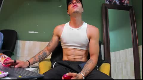 Snapshot of luis_as chatting on 01.12.25 Luis AS online show from 01.12.25