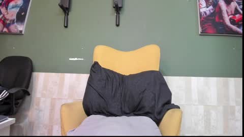 Snapshot of luis_as chatting on 01.20.25 Luis AS online show from 01.20.25