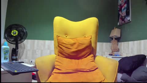 Snapshot of luis_as chatting on 02.05.25 Luis AS online show from 02.05.25