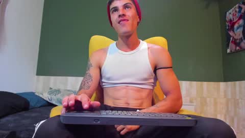 Snapshot of luis_as chatting on 02.06.25 Luis AS online show from 02.06.25