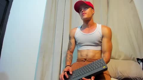 Snapshot of luis_as chatting on 02.15.25 Luis AS online show from 02.15.25