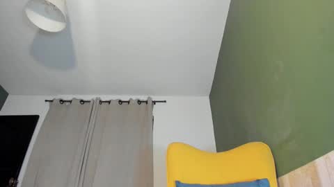 Snapshot of luis_as chatting on 02.22.25 Luis AS online show from 02.22.25