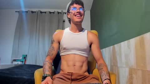 Snapshot of luis_as chatting on 02.27.25 Luis AS online show from 02.27.25