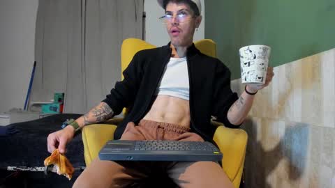 Snapshot of luis_as chatting on 03.01.25 Luis AS online show from 03.01.25