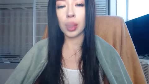 luisa lovedom online show from 01.17.26