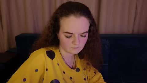 Snapshot of luisa_rosee chatting on 02.19.25 Luisa Rosee online show from 02.19.25