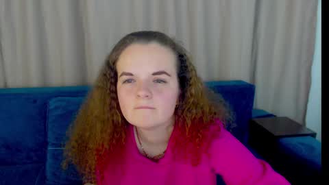 Snapshot of luisa_rosee chatting on 02.19.25 Luisa Rosee online show from 02.19.25