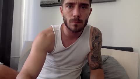 Snapshot of luisbadx chatting on 01.12.25 Luis Badx online show from 01.12.25