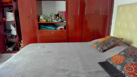 Snapshot of luissa_s1 chatting on 01.15.25 Luissa online show from 01.15.25