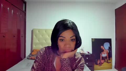 Snapshot of luissa_s1 chatting on 01.17.25 Luissa online show from 01.17.25