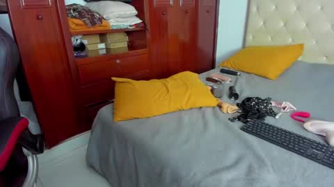 Snapshot of luissa_s1 chatting on 03.08.25 Luissa online show from 03.08.25