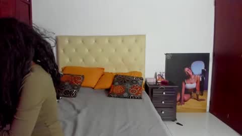 Snapshot of luissa_s1 chatting on 03.08.25 Luissa online show from 03.08.25