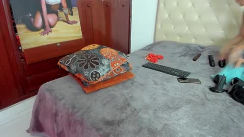 Snapshot of luissa_s1 chatting on 09.13.25 Luissa online show from 09.13.25