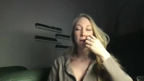 luiva13 online show from 02.10.25