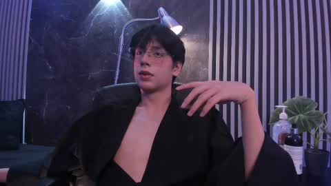 Snapshot of luixdust1 chatting on 10.11.25 luixdust1 online show from 10.11.25