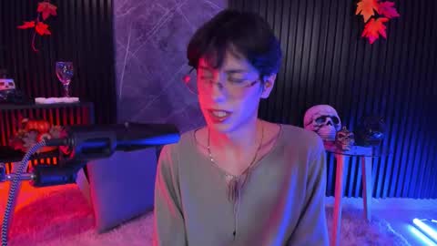 Snapshot of luixdust1 chatting on 10.22.25 luixdust1 online show from 10.22.25