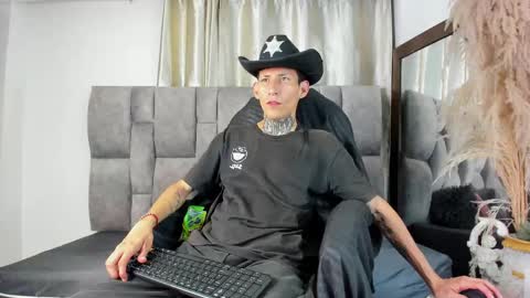 lujuriau_u online show from 10.23.25