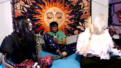 Snapshot of luke_to_lucy chatting on 02.10.25 Lucy online show from 02.10.25