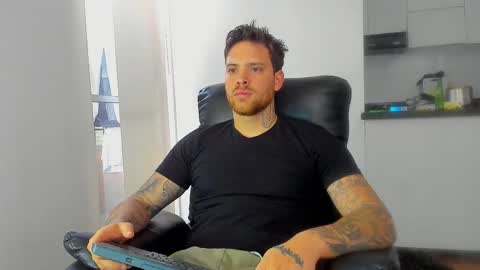 Snapshot of lukeglanton17 chatting on 03.05.26 Luke online show from 03.05.26