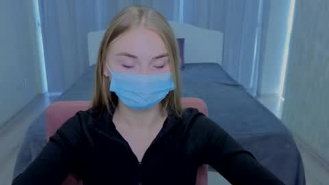 lukeriamoon online show from 09.14.25