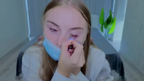 lukeriamoon online show from 09.25.25