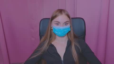 lukeriamoon online show from 10.06.25