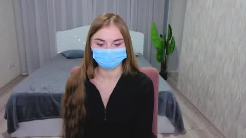 lukeriamoon online show from 10.07.25