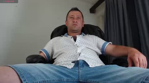 Snapshot of lukkee30 chatting on 07.05.26 Sir Alex online show from 07.05.26