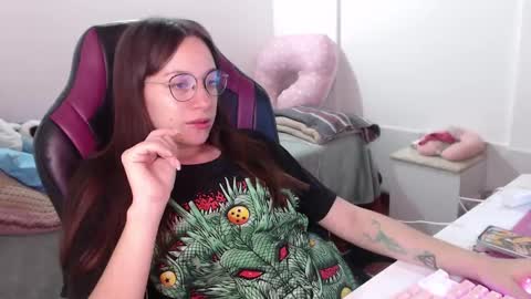 Vicky online show from 12.19.24