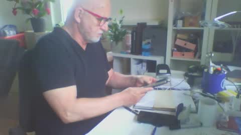 Snapshot of luley58 chatting on 05.04.26 luley58 online show from 05.04.26
