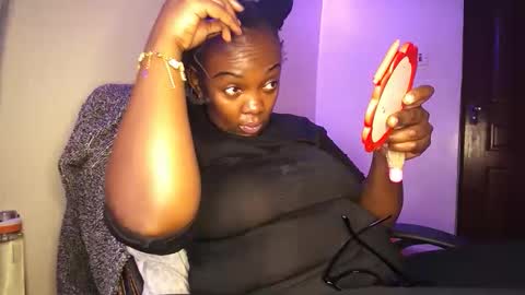 lulu_sparks1 online show from 10.17.25