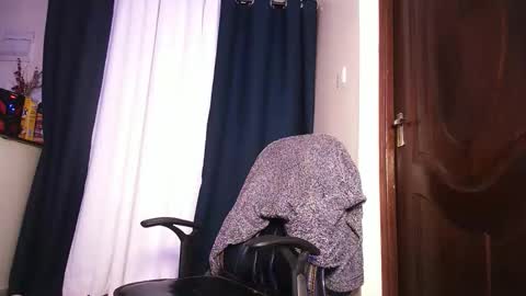 Snapshot of lulu_sparks1 chatting on 05.12.26 lulu_sparks1 online show from 05.12.26