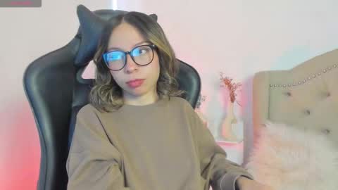 luluuberry online show from 11.08.25