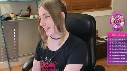 Snapshot of luluv chatting on 01.23.25 Lulu online show from 01.23.25