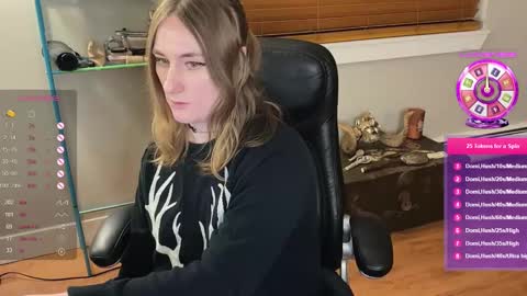 Snapshot of luluv chatting on 02.16.25 Lulu online show from 02.16.25